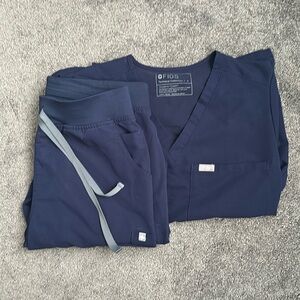 Small FIGS technical collection scrub set navy blue